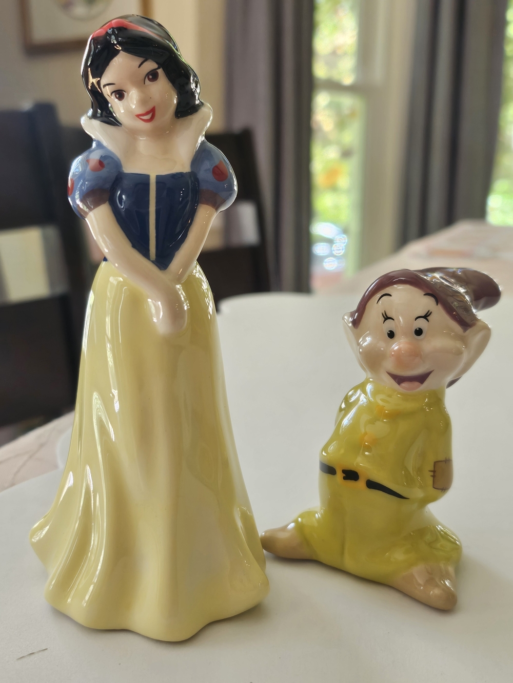 Disney Snow White & Dopey Salt Pepper Shakers Zrike Vandor Ceramic Set